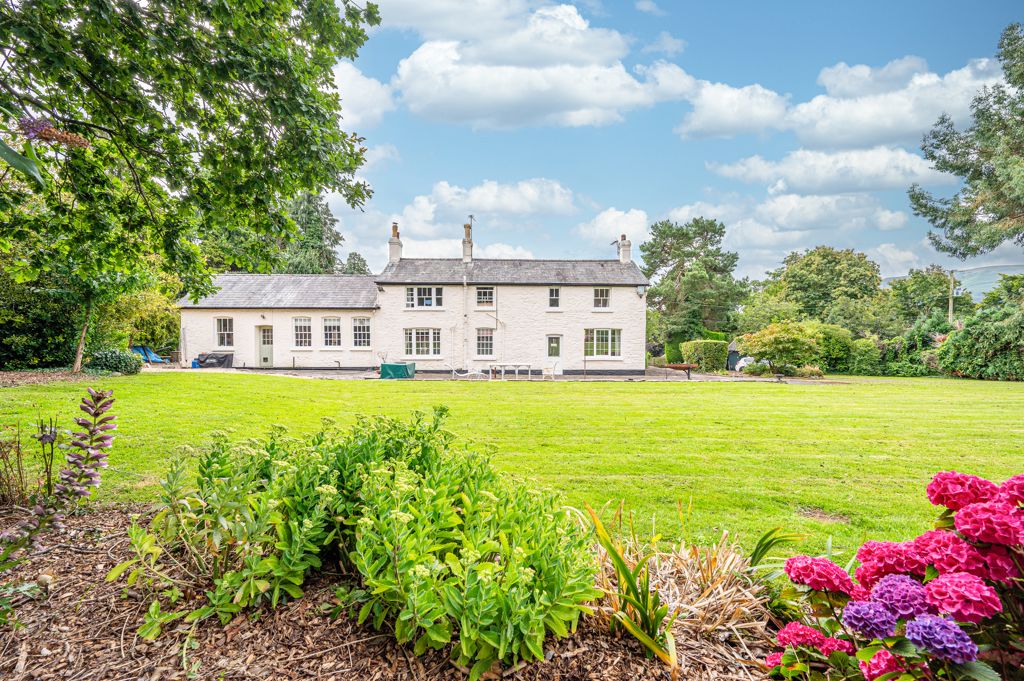 Rear Elevation and Garden- click for photo gallery